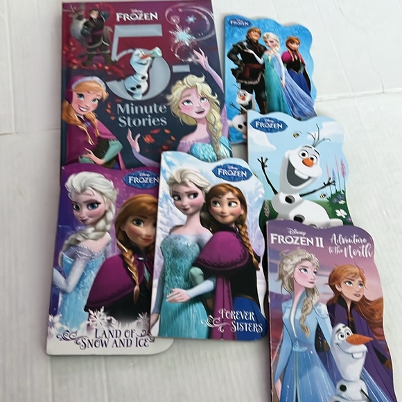 6 Frozen Book Bundle - Picture 4 of 4
